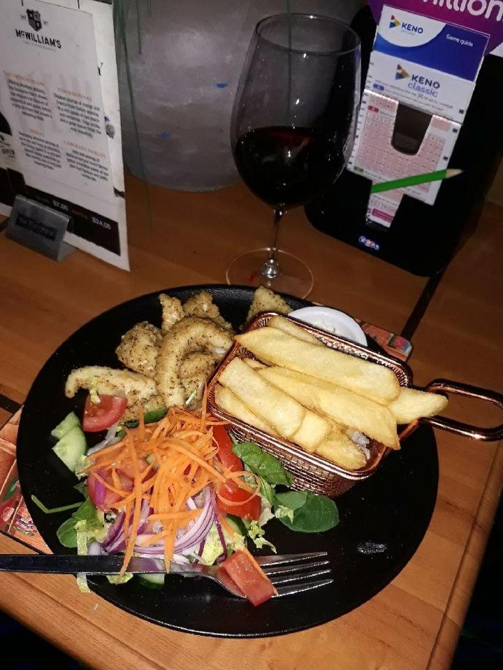 Joes Waterhole Hotel Eumundi Luaran gambar